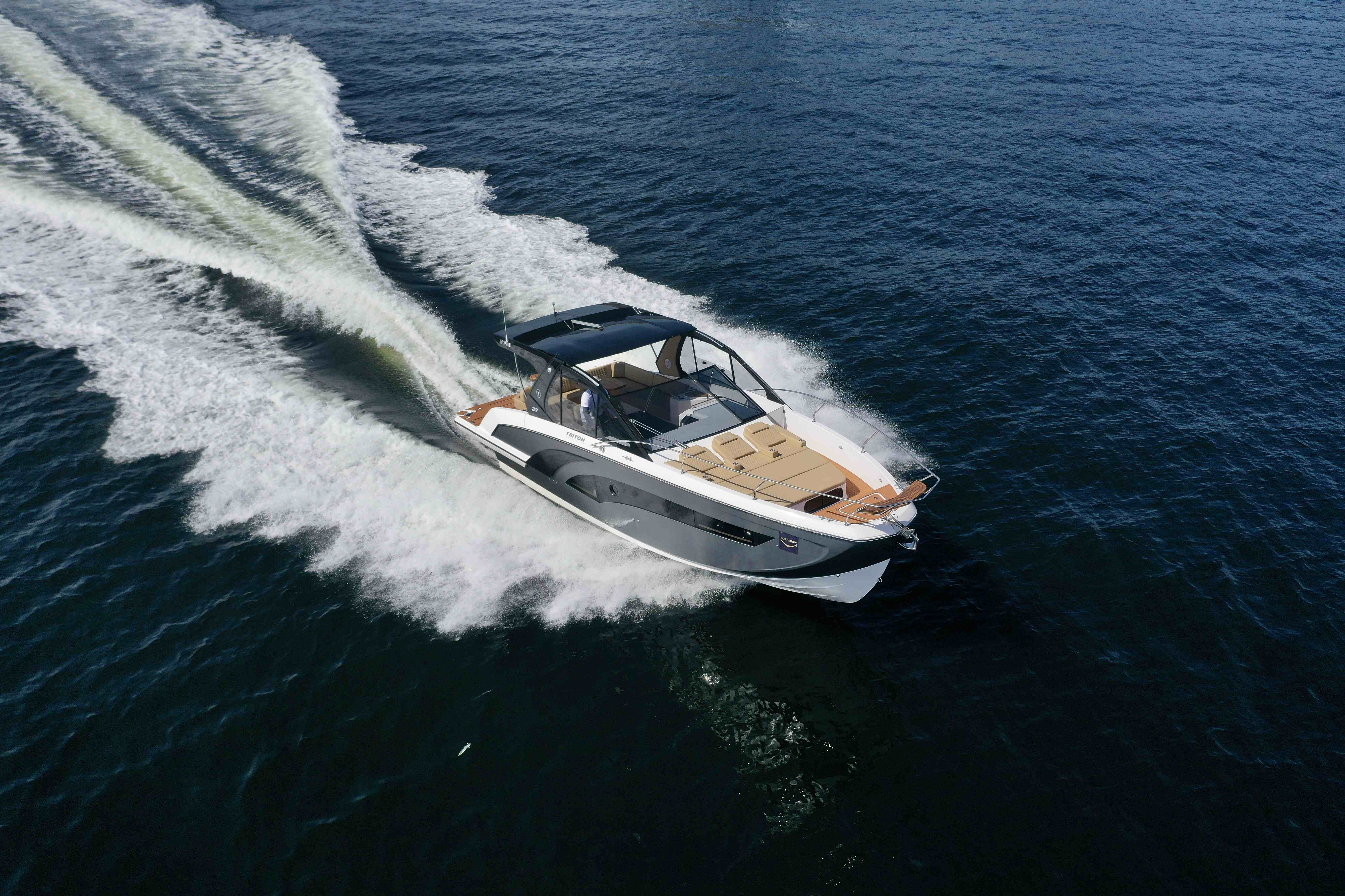 Com mais de 60% da produção de barcos destinada aos EUA, Triton Yachts estará em Fort Lauderdale