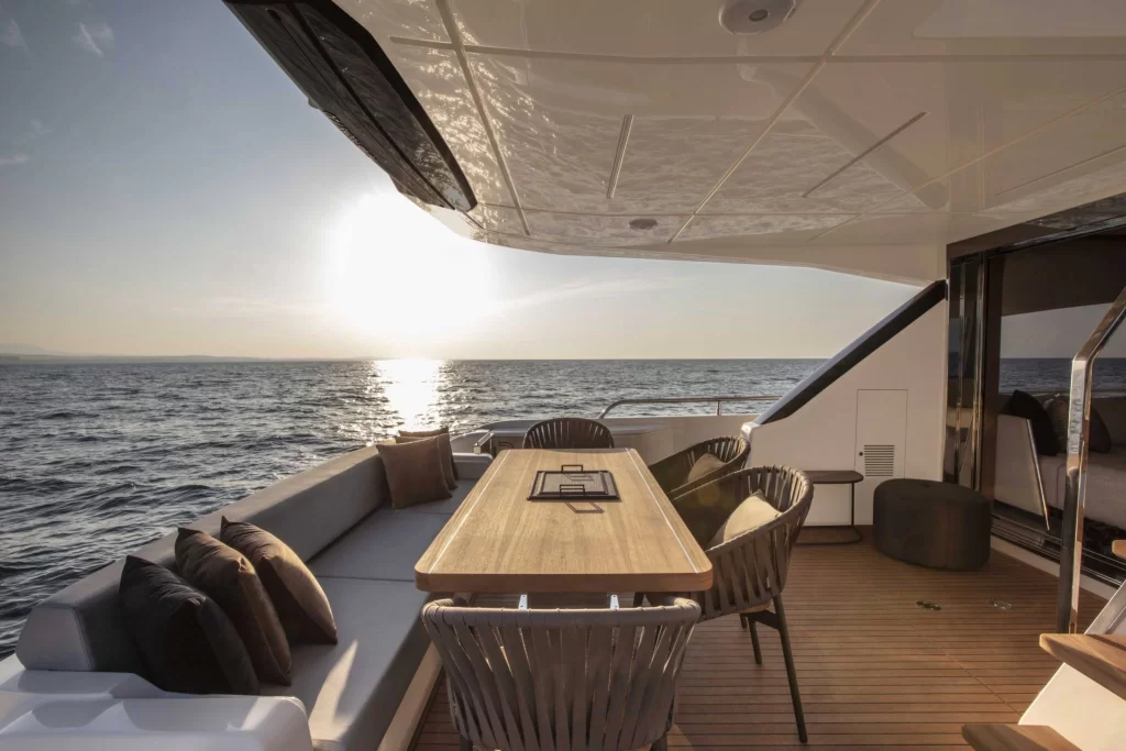 Ferretti Yachts 720: o Iate de Luxo Fabricado no Brasil